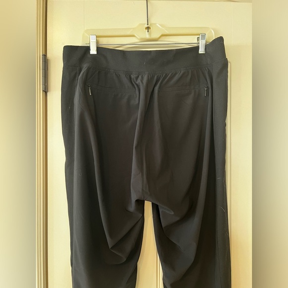 Athleta Brooklyn ankle pant, size 14T - Picture 8 of 8